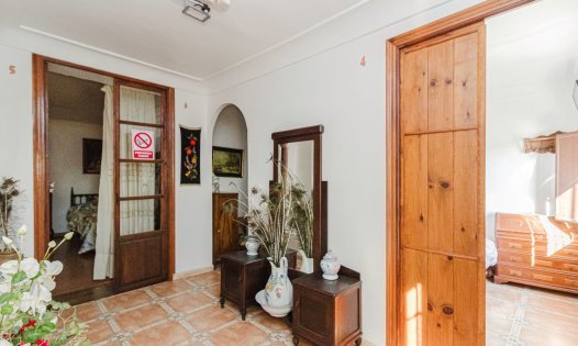 Resale - Villas -
Orihuela