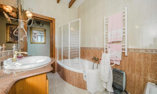 Resale - Villas -
Orihuela