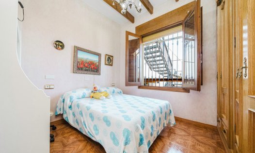 Resale - Villas -
Orihuela