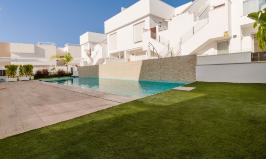 Segunda mano - Bungalows -
Pilar de la Horadada