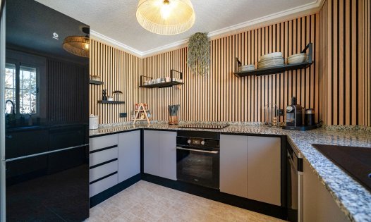 Videresalg - Villaer -
Rojales