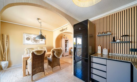 Videresalg - Villaer -
Rojales