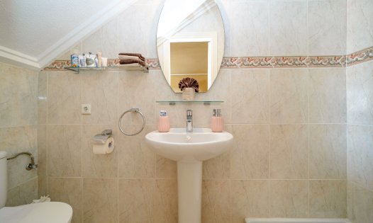 Videresalg - Villaer -
Rojales