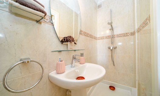 Videresalg - Villaer -
Rojales