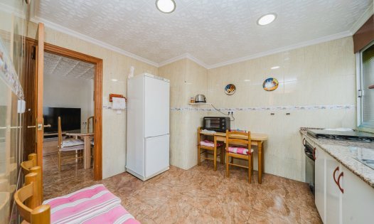 Resale - Bungalows -
Los Nietos