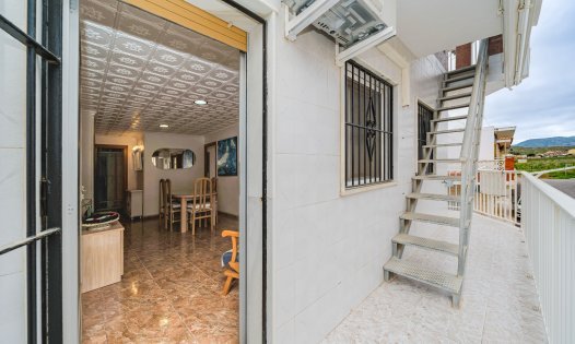 Resale - Bungalows -
Los Nietos