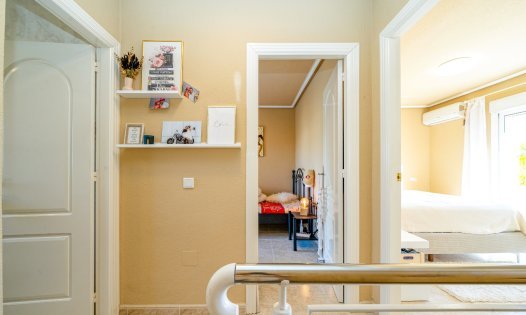 Videresalg - Villaer -
Rojales