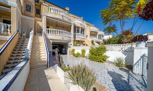 Videresalg - Villaer -
Rojales