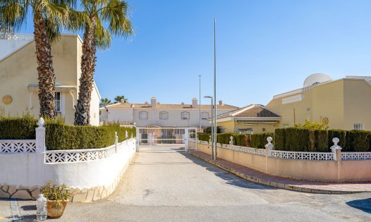 Videresalg - Villaer -
Rojales