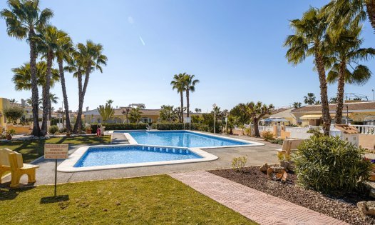 Videresalg - Villaer -
Rojales