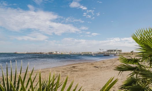 Resale - Bungalows -
Los Nietos