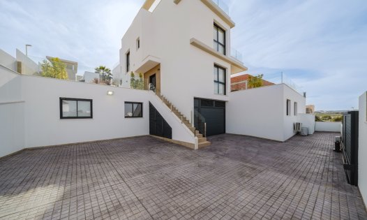 Resale - Villas -
Orihuela Costa