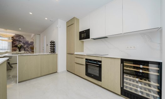 Resale - Villas -
Orihuela Costa