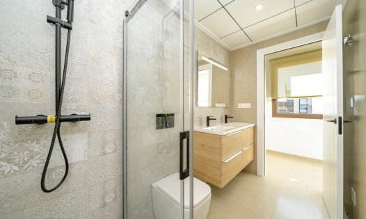 Wiederverkauf - Villen -
Rojales