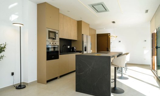 Wiederverkauf - Villen -
Rojales