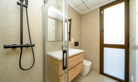 Wiederverkauf - Villen -
Rojales