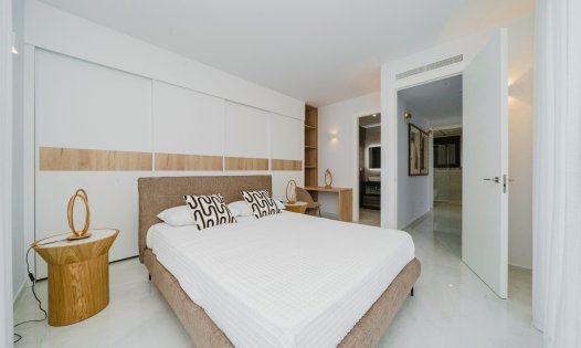 Resale - Villas -
Orihuela Costa