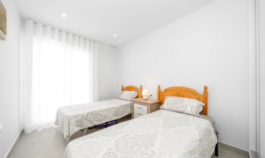 Segunda mano - Casas Adosadas -
Los Montesinos