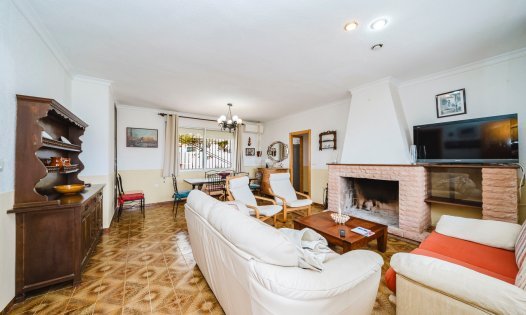 Resale - Villas -
Los Urrutias - EL CARMOLI