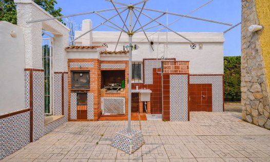 Resale - Villas -
Los Urrutias - EL CARMOLI