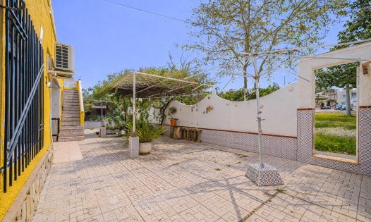 Resale - Villas -
Los Urrutias - EL CARMOLI