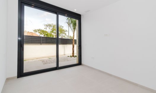 Videresalg - Villaer -
Pilar de la Horadada - Lo Romero Golf