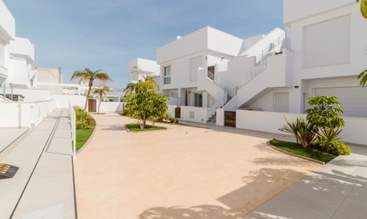 Segunda mano - Bungalows -
Pilar de la Horadada