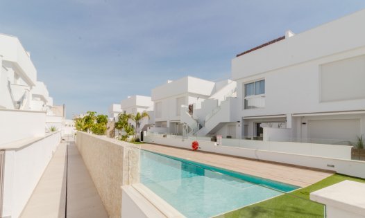 Segunda mano - Bungalows -
Pilar de la Horadada