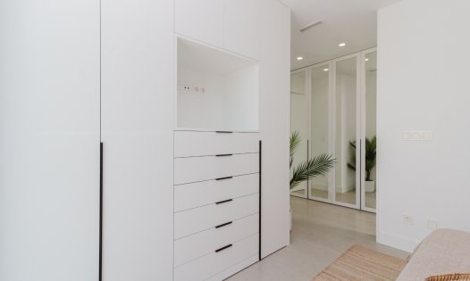 Videresalg - Luksusvillaer -
Torre-Pacheco - Santa Rosal&iacute;a Lake and Life Resort