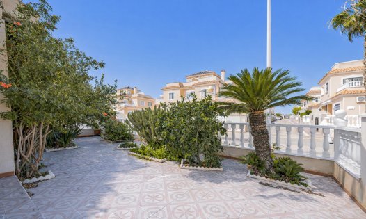 Wiederverkauf - Villen -
Orihuela Costa - La Regia