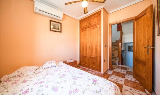 Wiederverkauf - Villen -
Orihuela Costa - La Regia