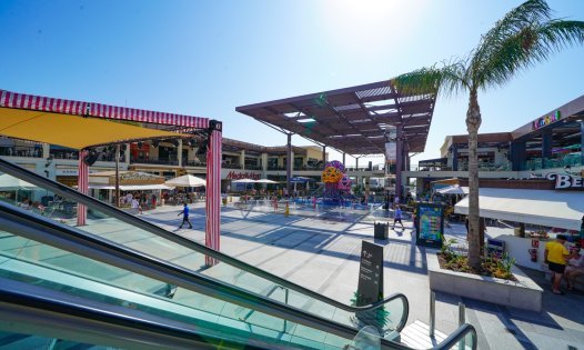 Videresalg - Luksusvillaer -
Orihuela Costa - La Zenia