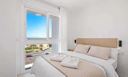 Segunda mano - Apartamentos -
Alcázares, Los