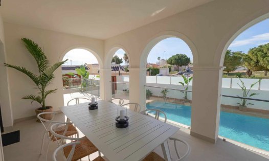 Herverkoop - Luxe villa's -
Rojales - Ciudad Quesada