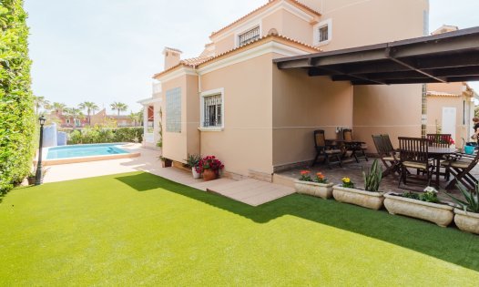Wiederverkauf - Luxusvillen -
Torrevieja - La Mata - Torrevieja