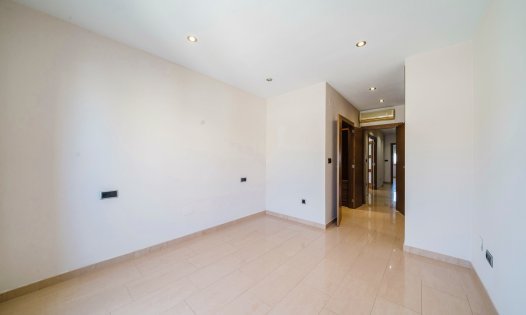 Resale - Building -
Pilar de la Horadada