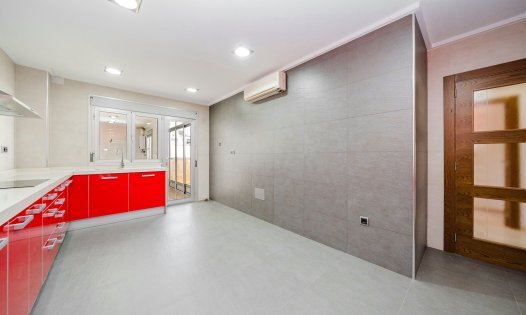 Resale - Building -
Pilar de la Horadada
