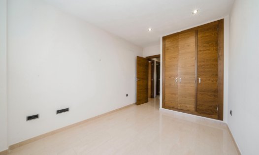 Resale - Building -
Pilar de la Horadada