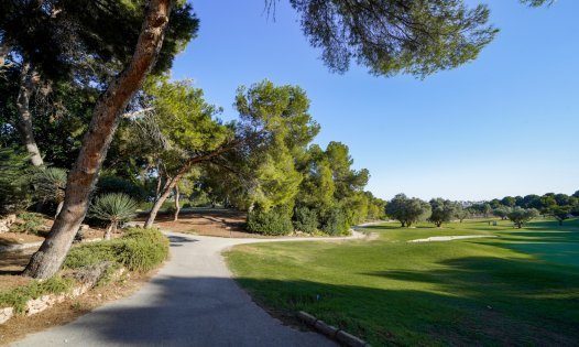 Resale - Bungalows -
Villamartin