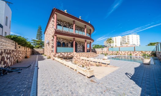 Segunda mano - Villas de lujo -
Orihuela Costa - La Zenia