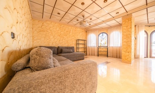 Resale - Luxury Villas -
Orihuela Costa - La Zenia