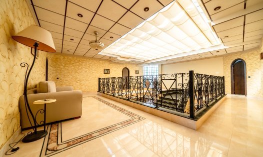 Resale - Luxury Villas -
Orihuela Costa - La Zenia