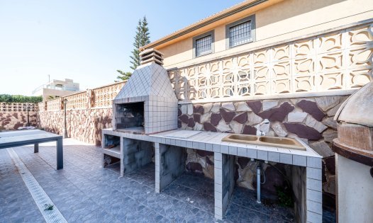 Resale - Luxury Villas -
Orihuela Costa - La Zenia