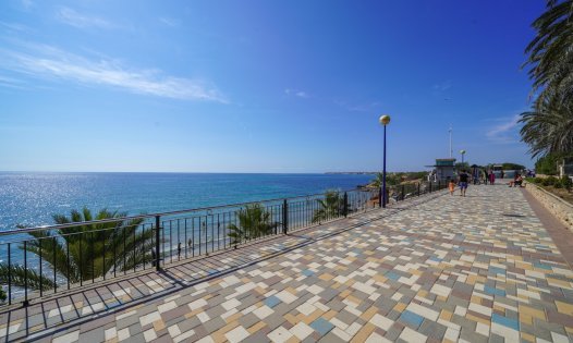 Herverkoop - Villa's -
Orihuela Costa - Punta Prima