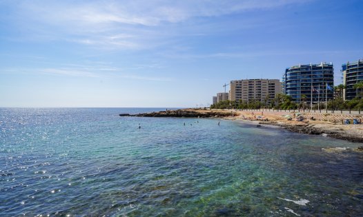 Herverkoop - Villa's -
Orihuela Costa - Punta Prima