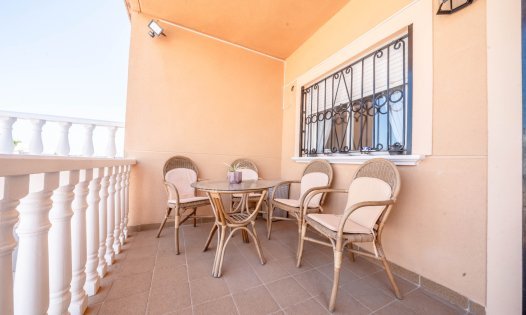 Resale - Villas -
Orihuela Costa - Punta Prima
