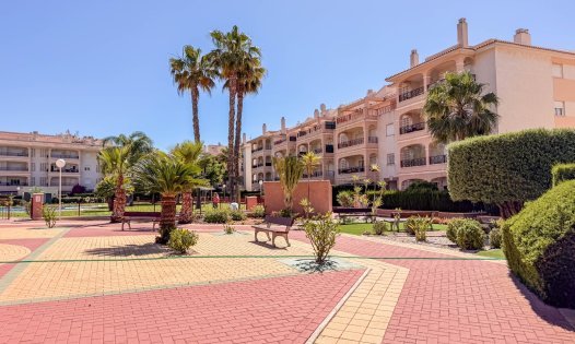 Resale - Apartments -
Orihuela Costa - Playa Flamenca