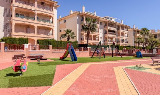 Resale - Apartments -
Orihuela Costa - Playa Flamenca