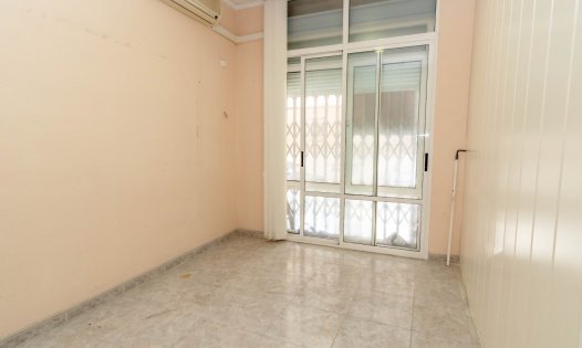 Wiederverkauf - Geschäftsräume -
Torrevieja - Centro - Torrevieja