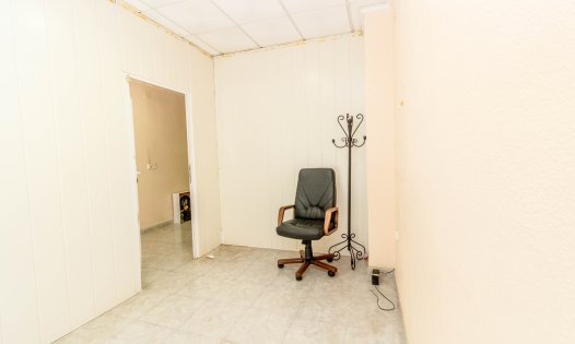 Wiederverkauf - Geschäftsräume -
Torrevieja - Centro - Torrevieja